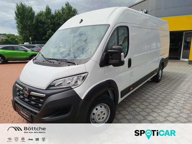 Weiss icy Gebraucht 2024 Opel Movano Van | 25.980 € (Superpreis) - Bild 1/1