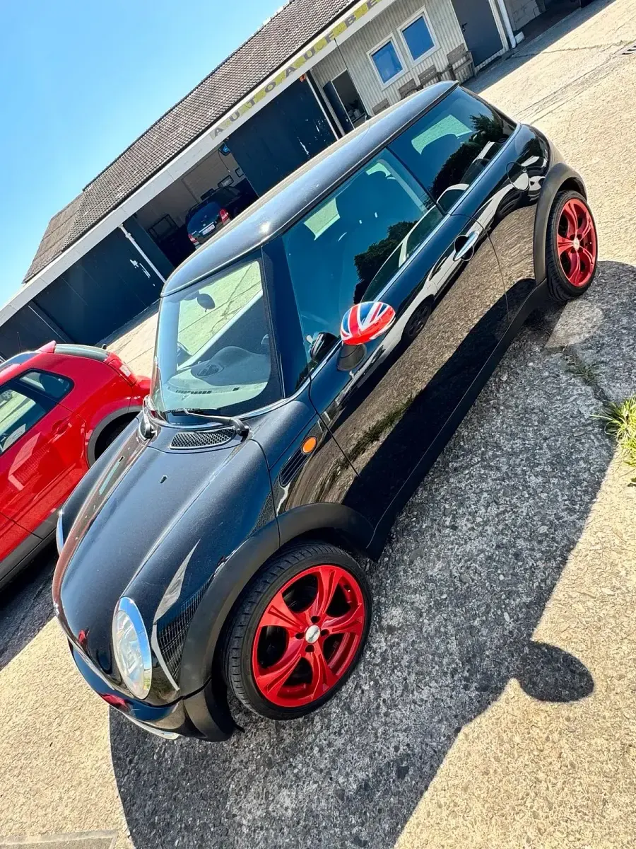 Gebraucht Mini Cooper 90 PS (66 kW) 2005 Schwarz Kleinwagen