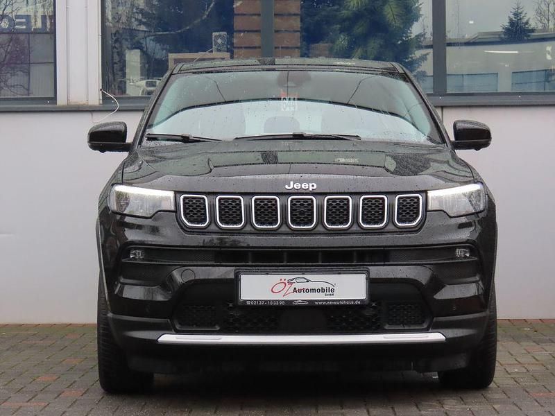 Second-hand Jeep Compass 131 CP (96 kW) 2024 Negru SUV