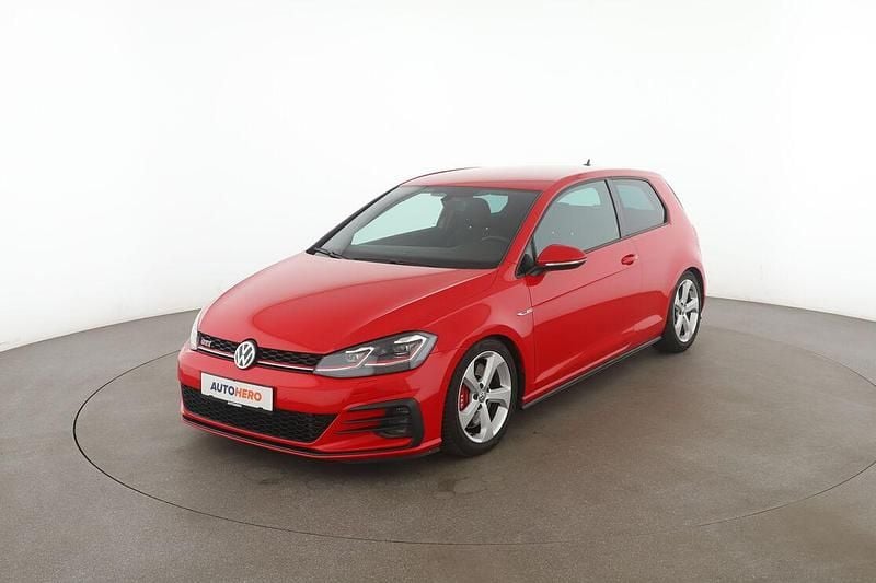 Rot Gebraucht 2017 VW Golf VII GTI Limousine | 21.250 € (Fairer Preis) - Bild 1/3