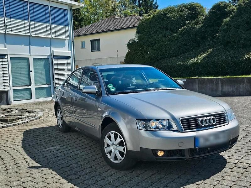 Usata Audi A4 131 CV (96 kW) 2002 Argento Berlina