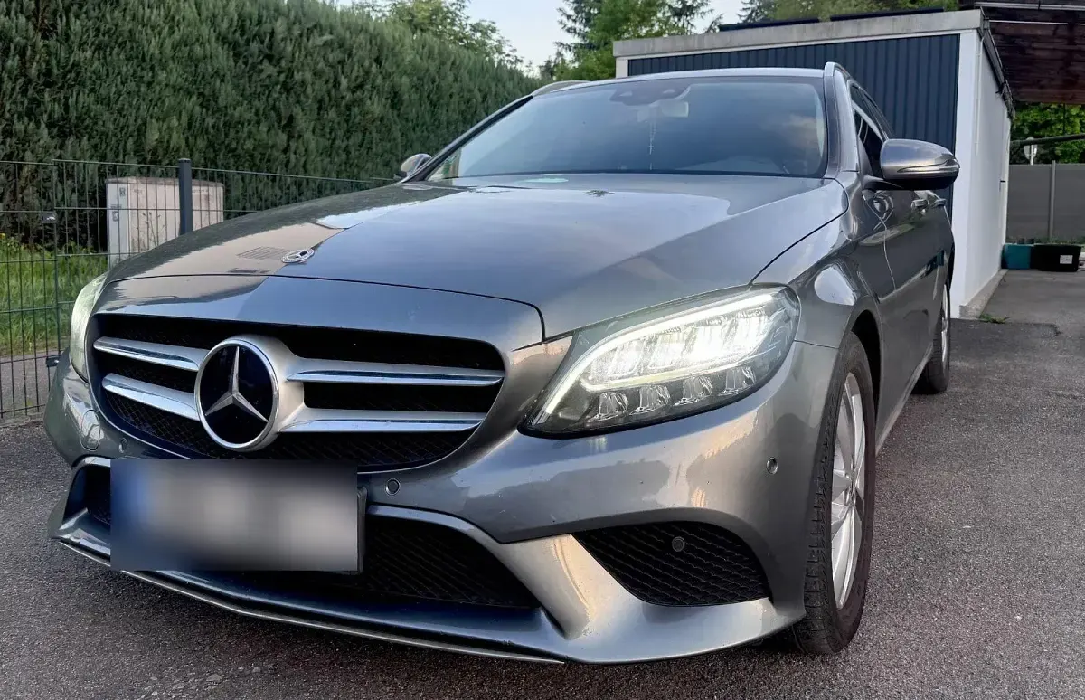 Gebraucht Mercedes C200 150 PS (110 kW) 2019 Grau Kombi
