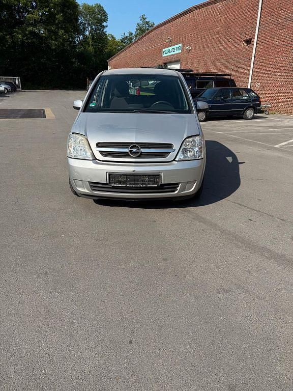 Silber Gebraucht 2004 Opel Meriva Van / Kleinbus | 800 € (Superpreis) - Bild 1/4
