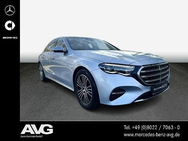 Gebraucht Mercedes E220 Premium 197 PS (144 kW) 2024 Lack hightechsilber Limousine