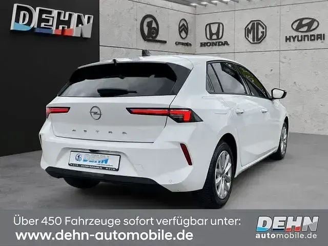 Gebraucht Opel Astra Business Edition 131 PS (96 kW) 2023 Weiß Limousine