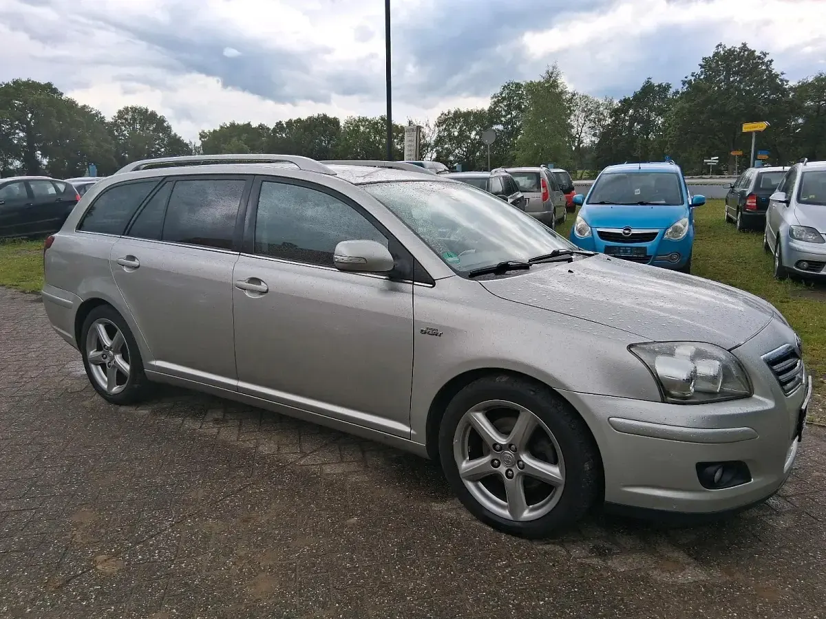 Gebraucht Toyota Avensis 177 PS (130 kW) 2007 Grau Kombi