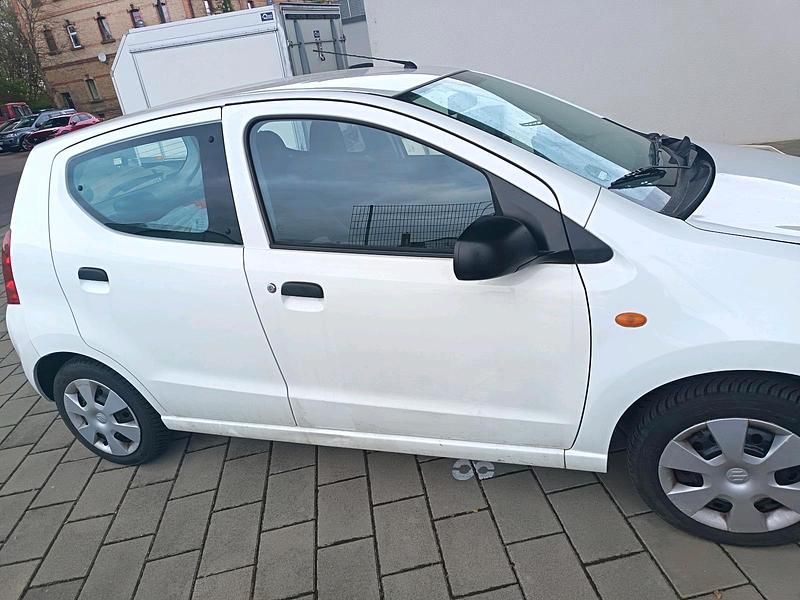 Gebraucht Suzuki Alto 68 PS (50 kW) 2009 Weiß Kleinwagen