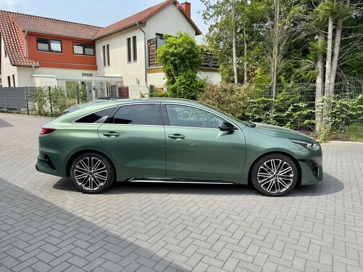 Używany Kia ProCeed GT-Line 140 KM (102 kW) 2024 Zielony Kombi