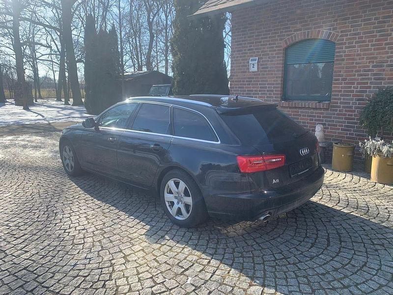 Gebraucht Audi A6 Ambiente 245 PS (180 kW) 2011 Schwarz Kombi