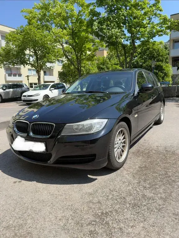 Gebraucht BMW 316 116 PS (85 kW) 2012 Schwarz Kombi