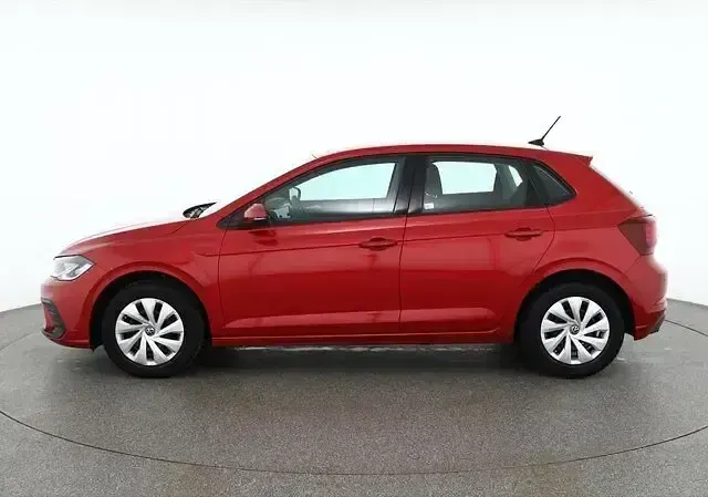 Gebraucht VW Polo Life 95 PS (69 kW) 2022 Kings red met. Kleinwagen