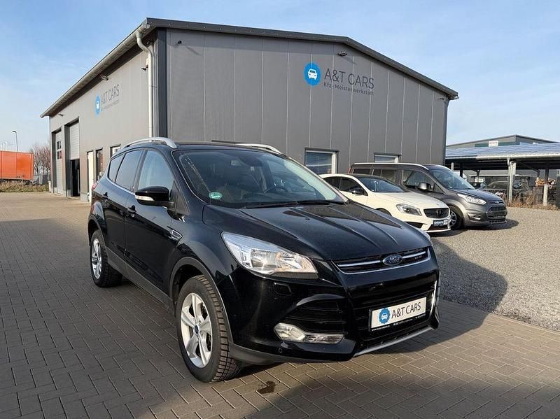 Gebraucht Ford Kuga Titanium 179 PS (131 kW) 2016 Shadow black SUV