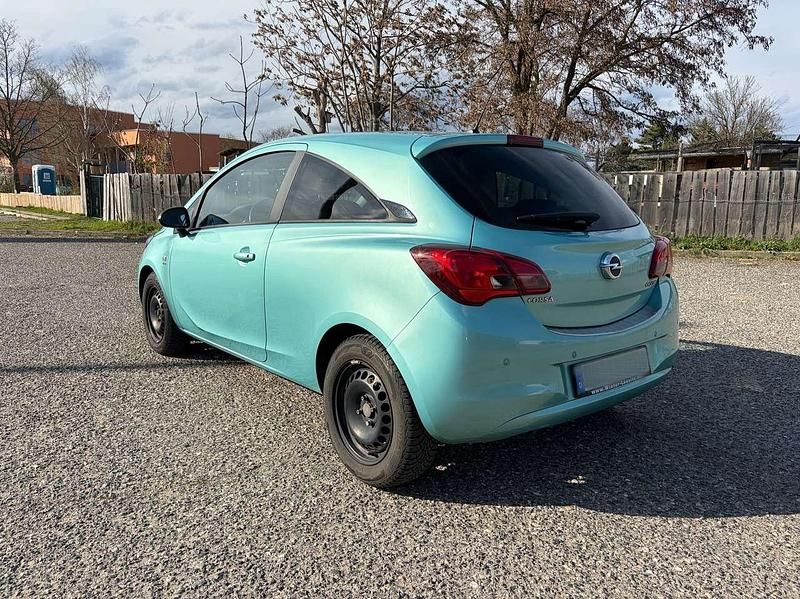 Second-hand Opel Corsa drive 90 CP (66 kW) 2015 Verde Hatchback