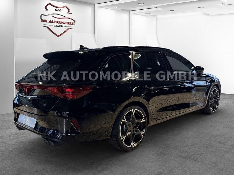 Neu Cupra Leon VZ 333 PS (244 kW) 2025 Schwarz Limousine
