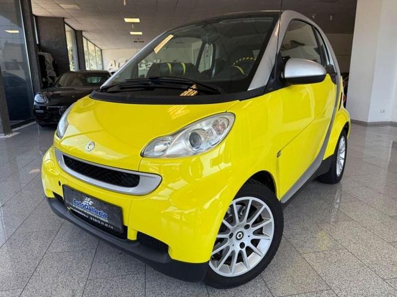 Gelb Gebraucht 2008 Smart ForTwo Coupé Basis Coupé | 4.399 € (Fairer Preis) - Bild 1/4