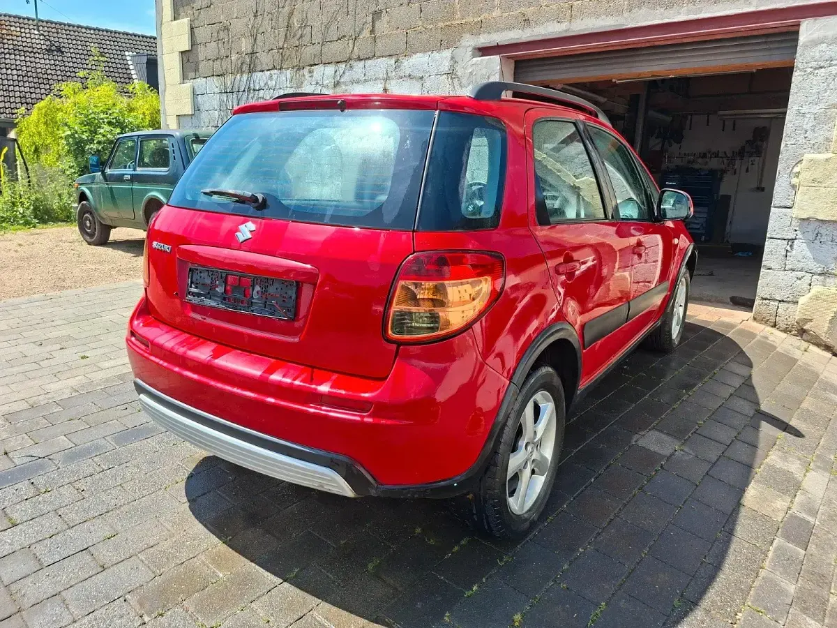 Gebraucht Suzuki SX4 99 PS (72 kW) 2007 Rot SUV