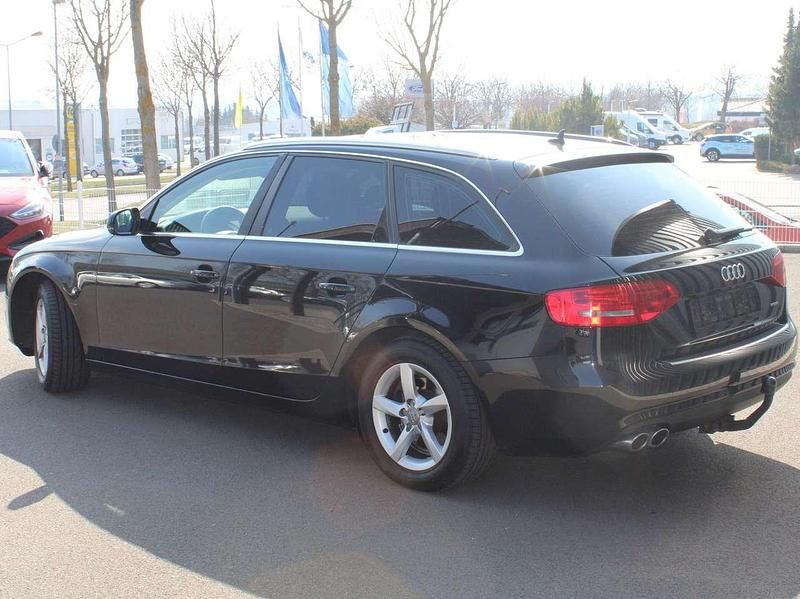 Gebraucht Audi A4 Ambiente 190 PS (139 kW) 2014 Mythosschwarz metallic Kombi