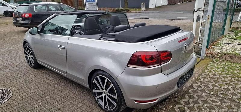 Gebraucht VW Golf Cabriolet LOUNGE 160 PS (117 kW) 2013 Braun grau Cabrio