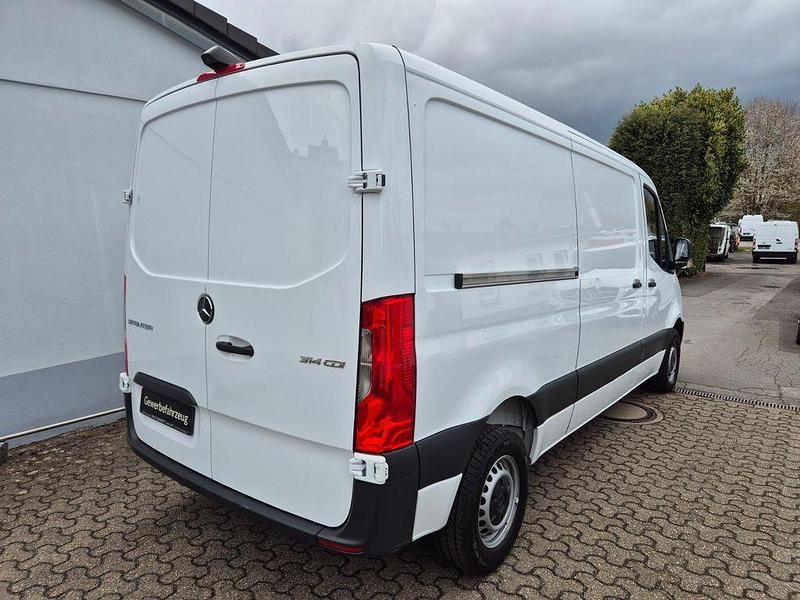 Gebraucht Mercedes Sprinter 143 PS (105 kW) 2018 Arktikweiss Van