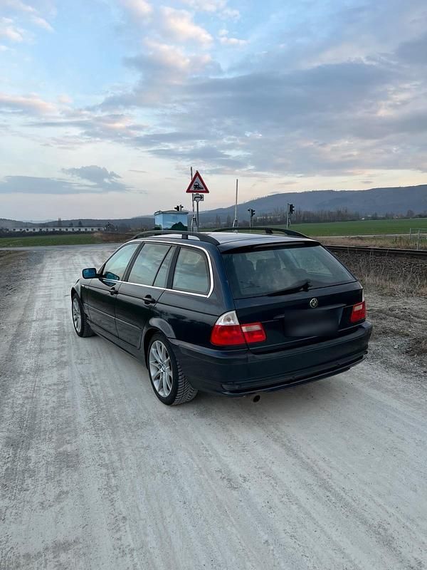 Gebraucht BMW 316 116 PS (85 kW) 2005 Blau Kombi