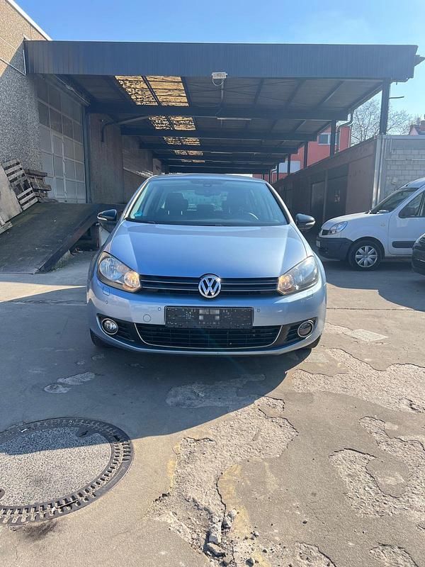 Gebraucht VW Golf VI Style 122 PS (89 kW) 2011 Blau Kleinwagen
