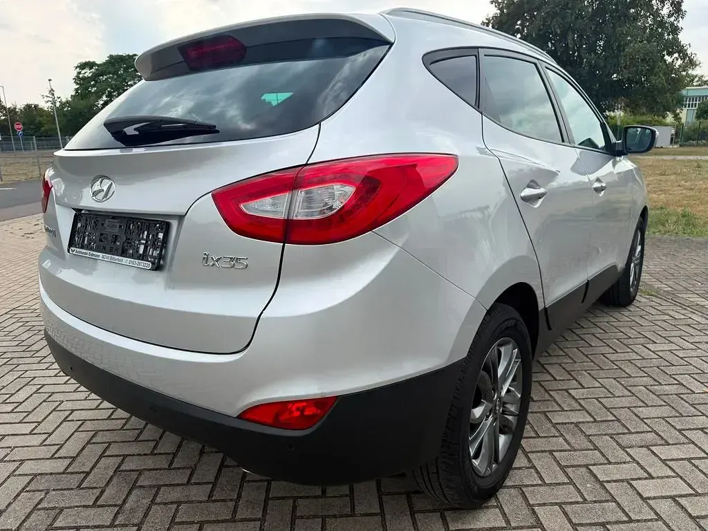 Gebraucht Hyundai ix35 Trend 166 PS (122 kW) 2015 Silber SUV