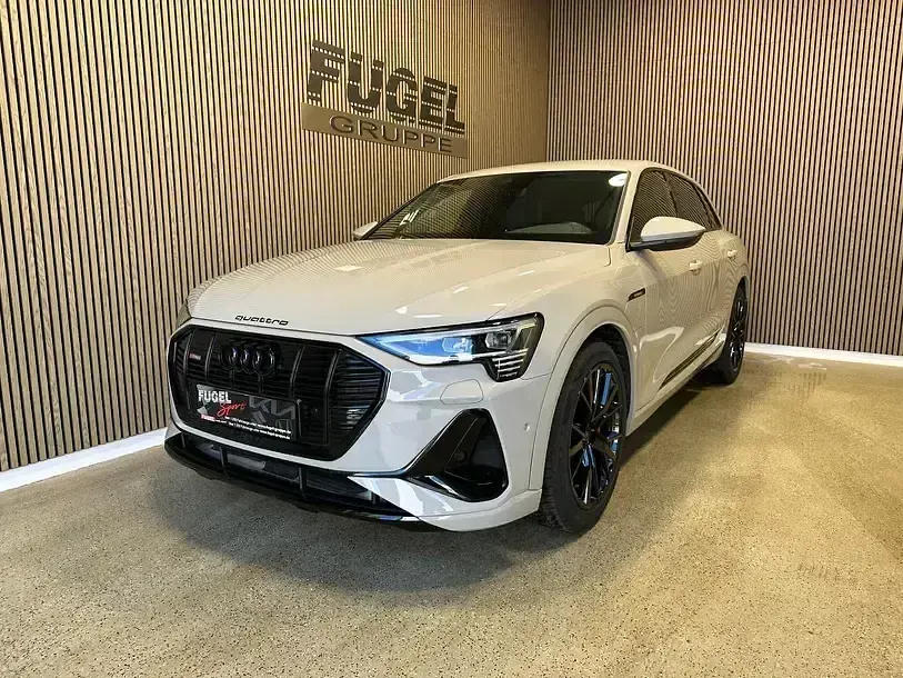 Gebraucht Audi e-tron S-Line 230 kW (313 PS) 2022 Siambeige metallic SUV