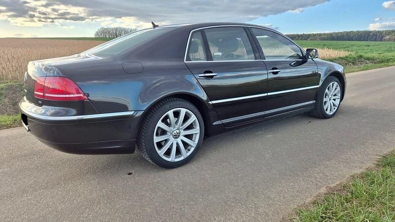 Gebraucht VW Phaeton 239 PS (175 kW) 2011 Schwarz Limousine