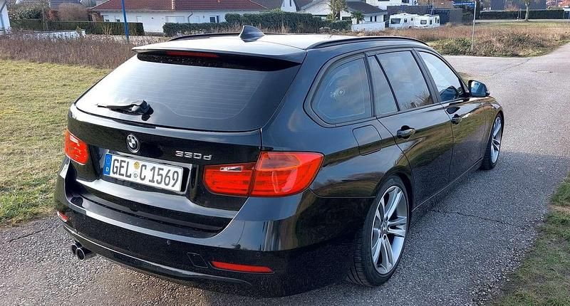 Gebraucht BMW 330 M Performance 258 PS (189 kW) 2014 Schwarz Kombi