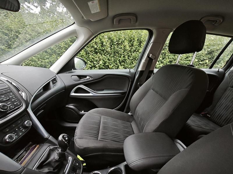 Gebraucht Opel Zafira Tourer 136 PS (100 kW) 2016 Grau Van / Kleinbus