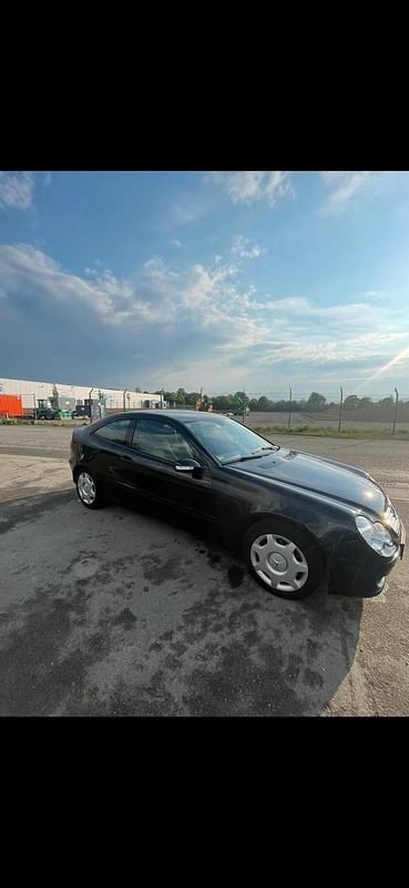 Gebraucht Mercedes C180 2007 Schwarz Coupé