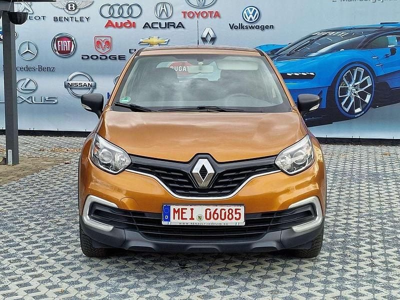 Gebraucht Renault Captur Life 90 PS (66 kW) 2017 Atacamaorange SUV