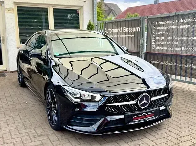 Gebraucht Mercedes CLA200 AMG line 150 PS (110 kW) 2023 Nachtschwarz (metallic) Coupé