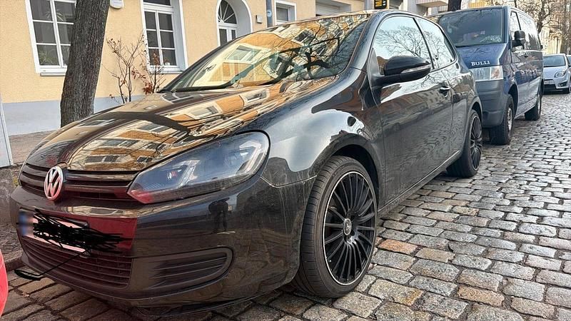 Usado VW Golf 86 HP (63 kW) 2011 Preto Coupé