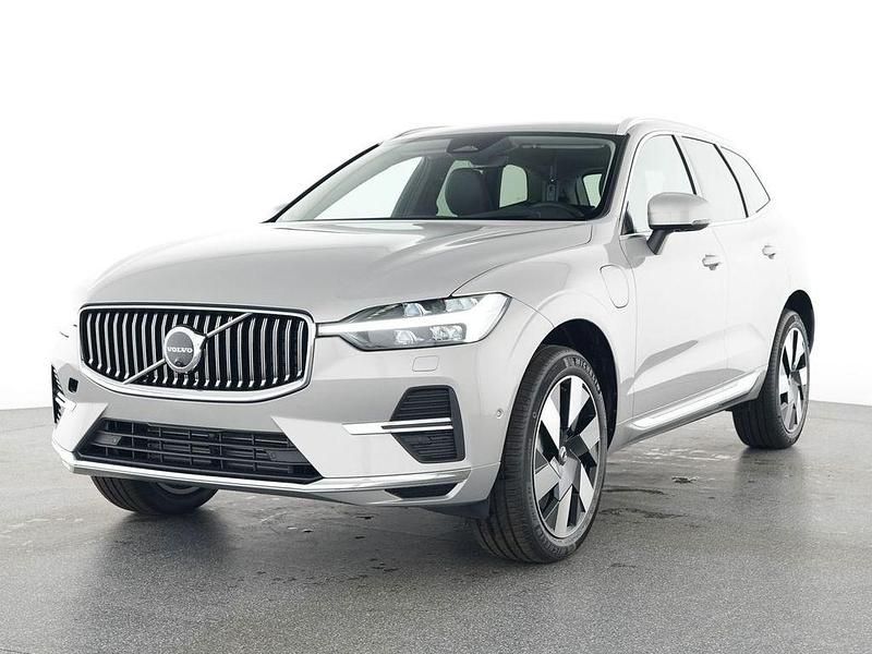 Gebraucht Volvo XC60 Plus 253 PS (186 kW) 2025 Silver dawn / metallic SUV