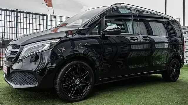 Gebraucht Mercedes V300 Edition 239 PS (175 kW) 2019 Schwarz Van / Kleinbus