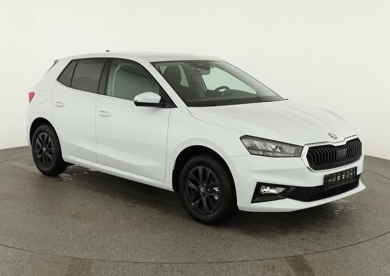 Neu Skoda Fabia Selection 116 PS (85 kW) 2026 Moon weiss metallic Kleinwagen