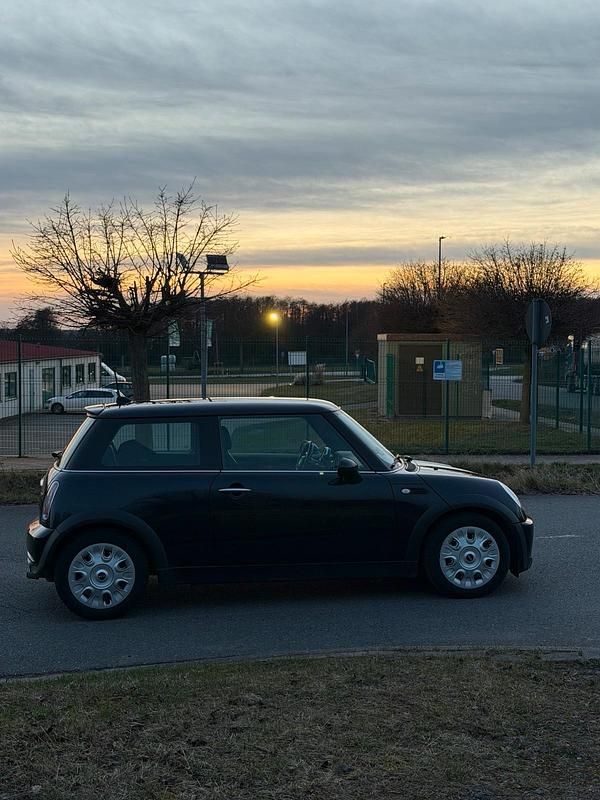 Gebraucht Mini Cooper 116 PS (85 kW) 2004 Schwarz Kleinwagen
