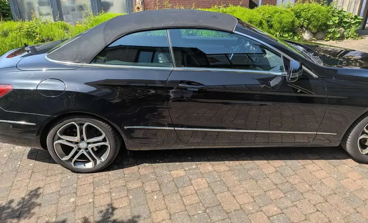 Usata Mercedes E250 Sport Edition 204 CV (150 kW) 2015 Nero Cabrio