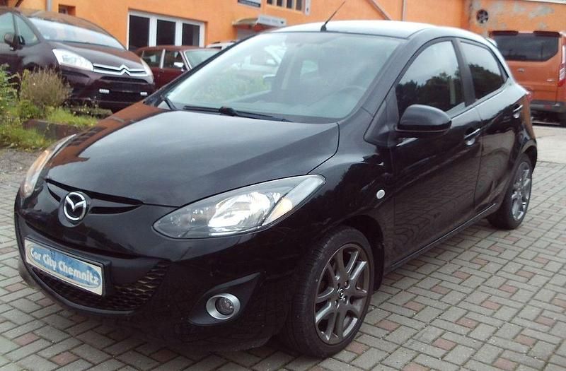 Schwarz Gebraucht 2012 Mazda 2 Edition Limousine | 3.199 € (Guter Preis) - Bild 1/4