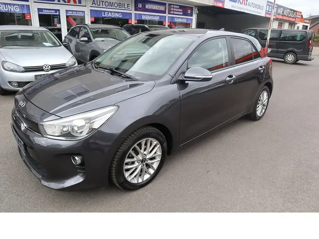 Gebraucht Kia Rio DREAM-TEAM Edition 84 PS (61 kW) 2018 Grau Limousine