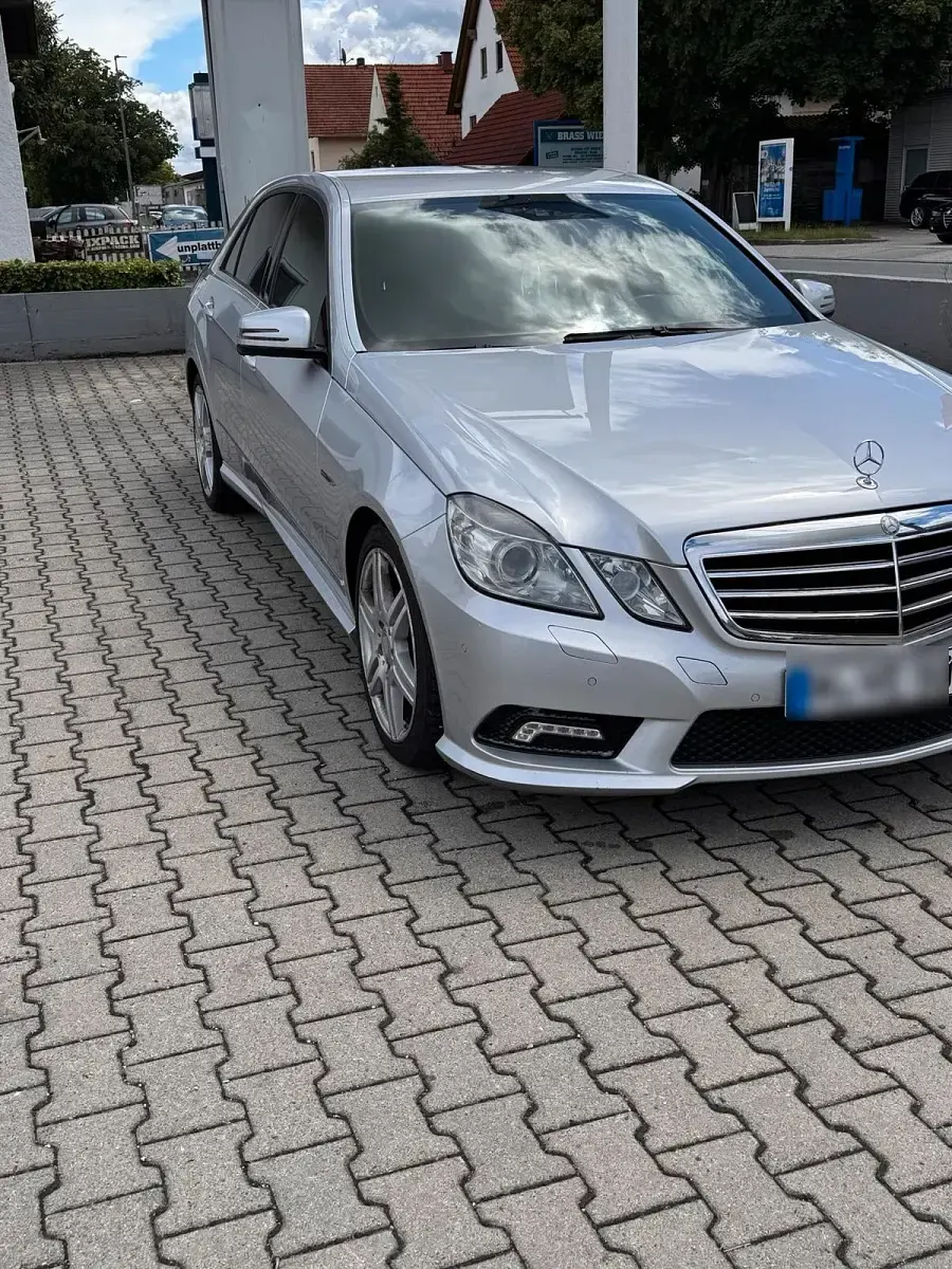 Gebraucht Mercedes E250 204 PS (150 kW) 2012 Limousine
