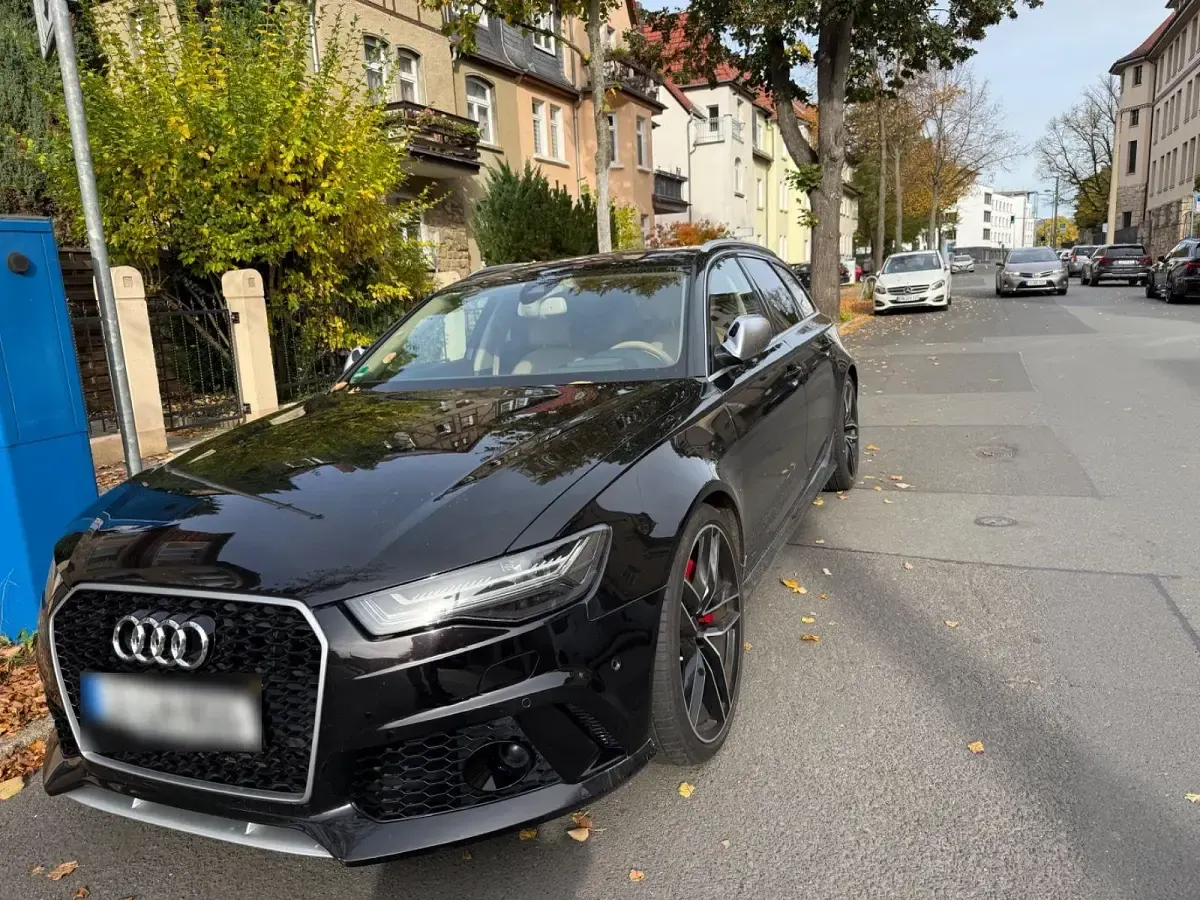Usado Audi RS6 Performance 560 HP (411 kW) 2016 Preto Carrinha