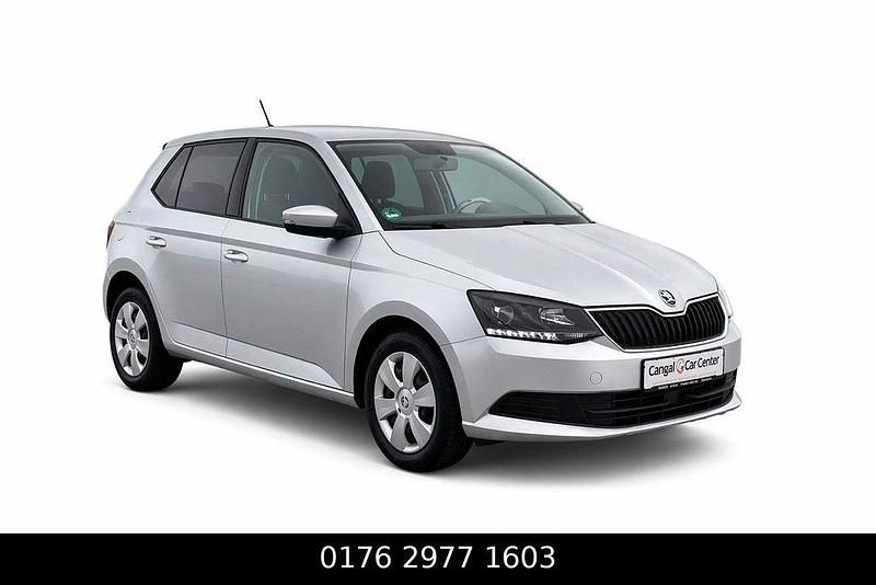 Gebraucht Skoda Fabia Ambition 90 PS (66 kW) 2017 Silber Limousine