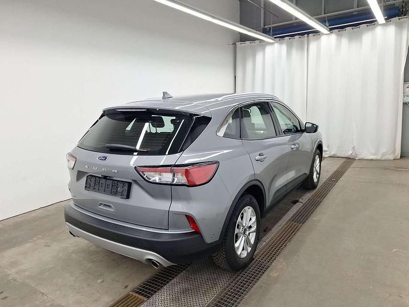 Gebraucht Ford Kuga Titanium 190 PS (139 kW) 2022 Solarsilber SUV