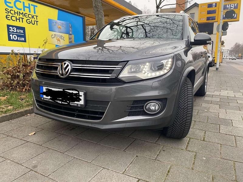 Gebraucht VW Tiguan LOUNGE 160 PS (117 kW) 2015 SUV