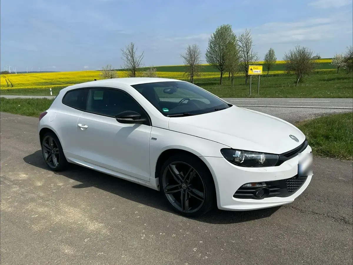 Gebraucht VW Scirocco 140 PS (102 kW) 2013 Weiß Coupé