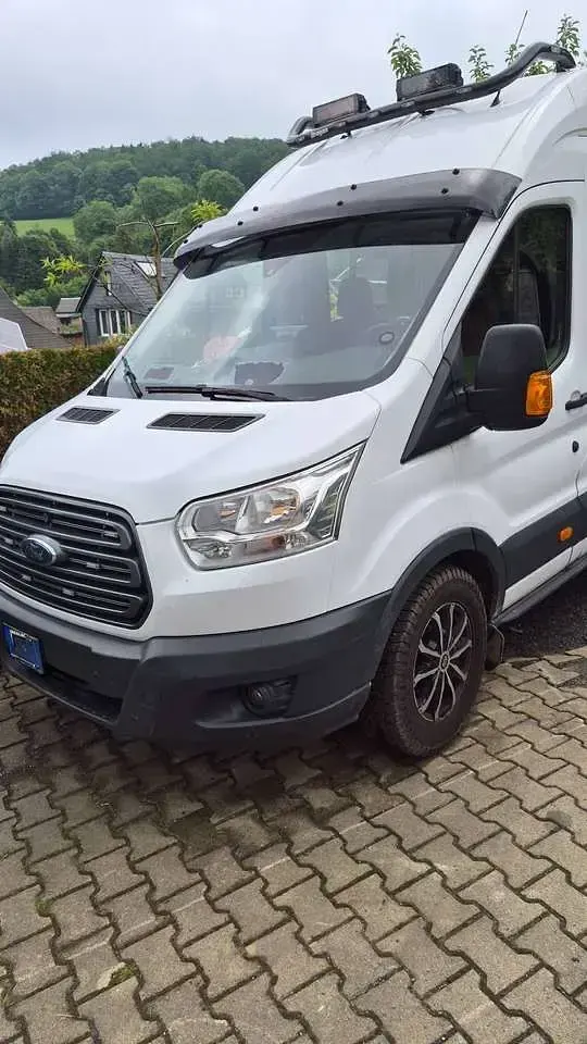 Gebraucht Ford Transit Trend 170 PS (125 kW) 2017 Weiß Kombi