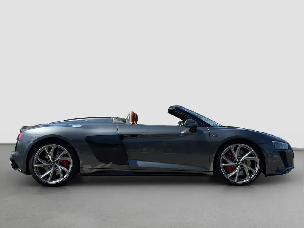 Gebraucht Audi R8 Spyder Sport 570 PS (419 kW) 2022 Grau Cabrio
