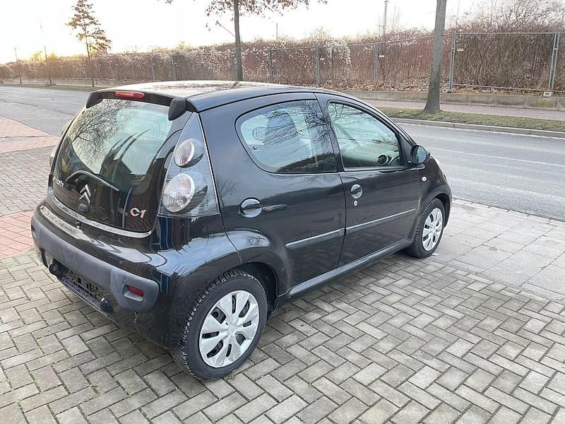 Schwarz Gebraucht 2010 Citroën C1 Kleinwagen | 1.299 € - Bild 1/4